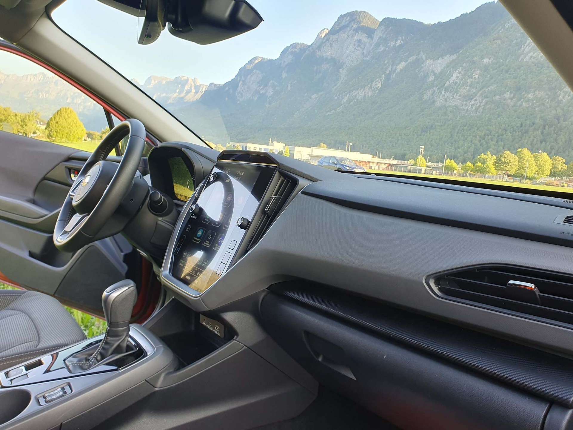 SUBARU Crosstrek 2.0i e-Boxer Swiss + 4x4-image-10
