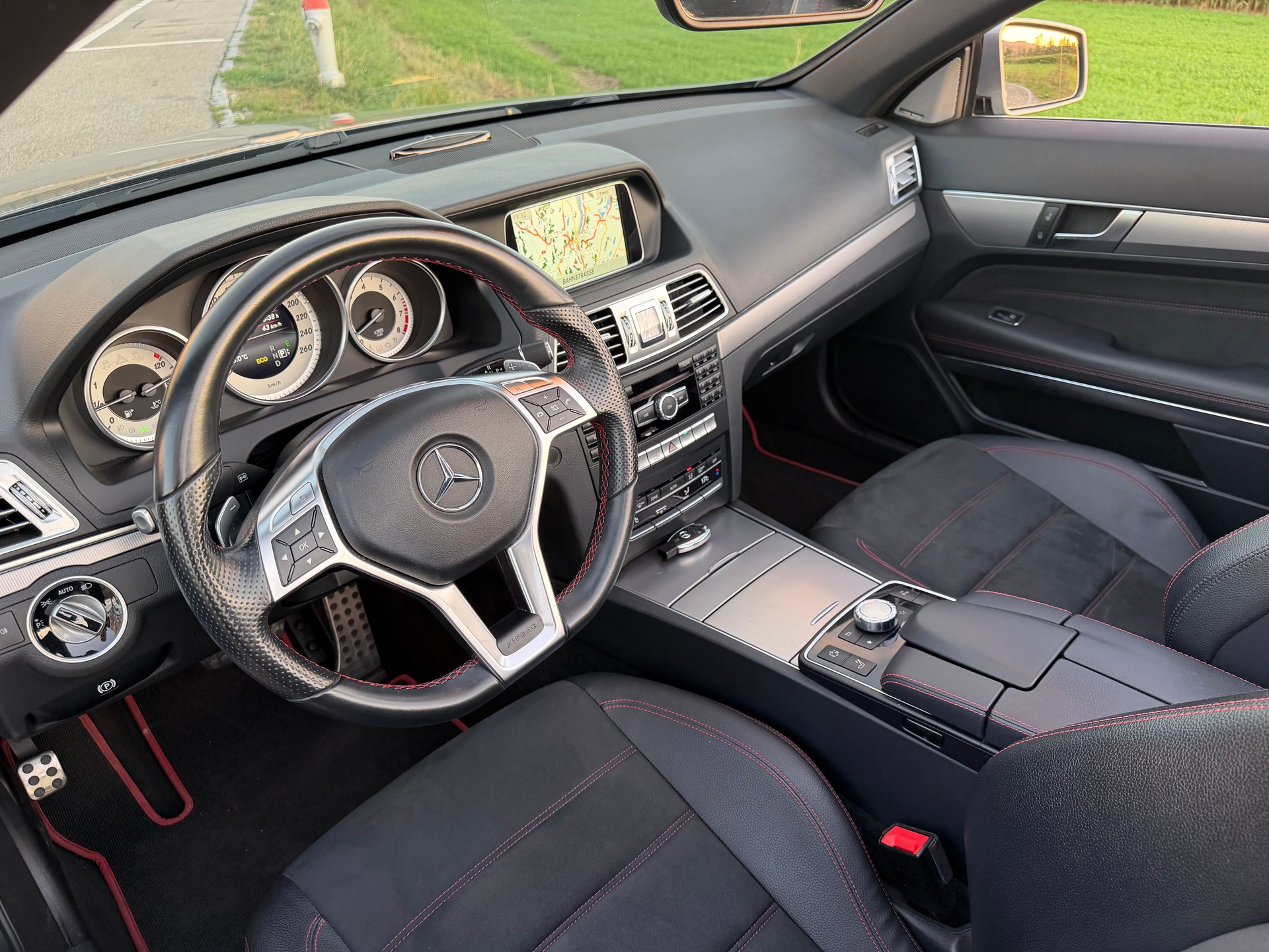 MERCEDES-BENZ E 400 7G-Tronic*** AMG LINE***360°-Kamera-image-25