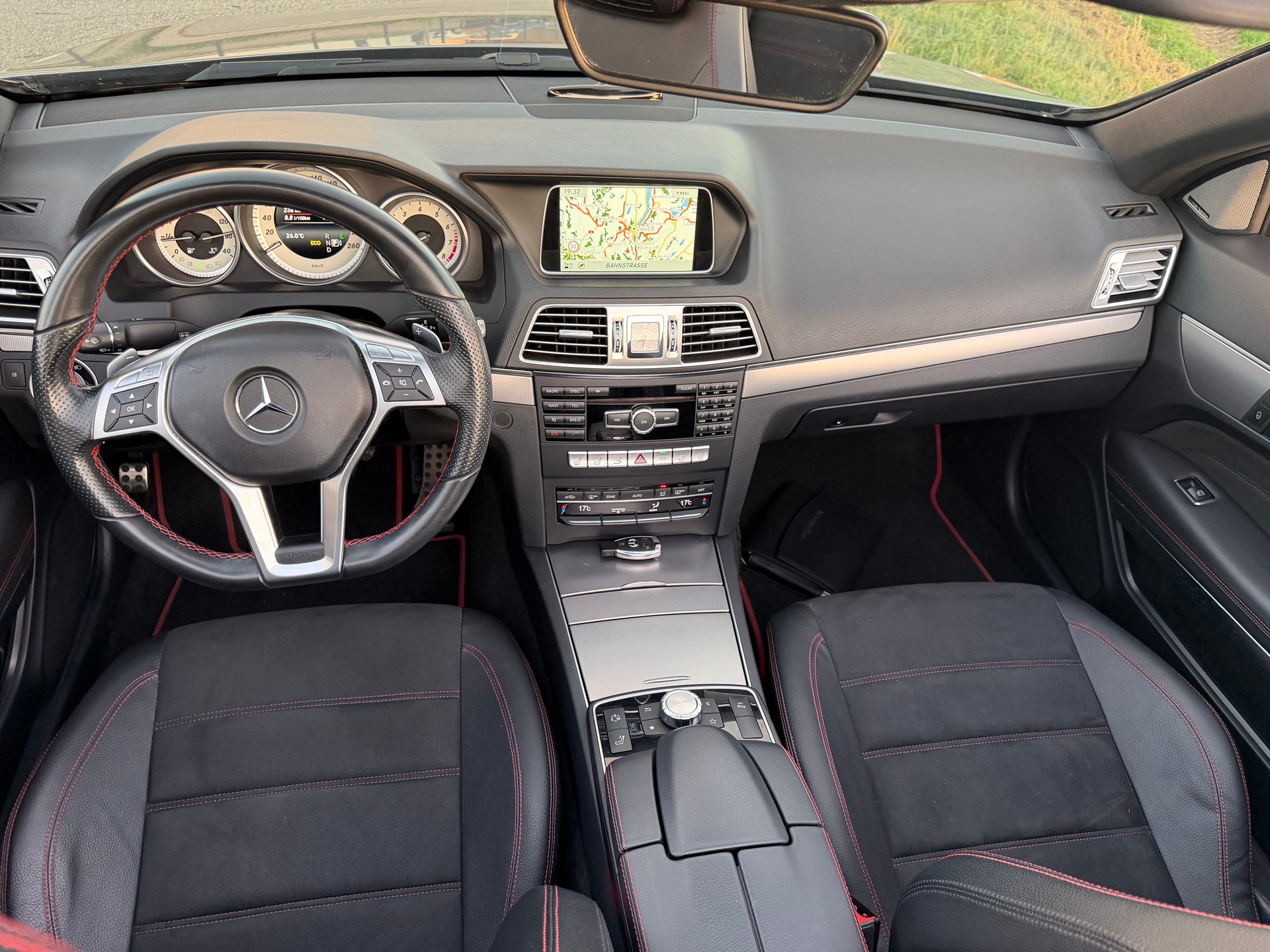 MERCEDES-BENZ E 400 7G-Tronic*** AMG LINE***360°-Kamera-image-24
