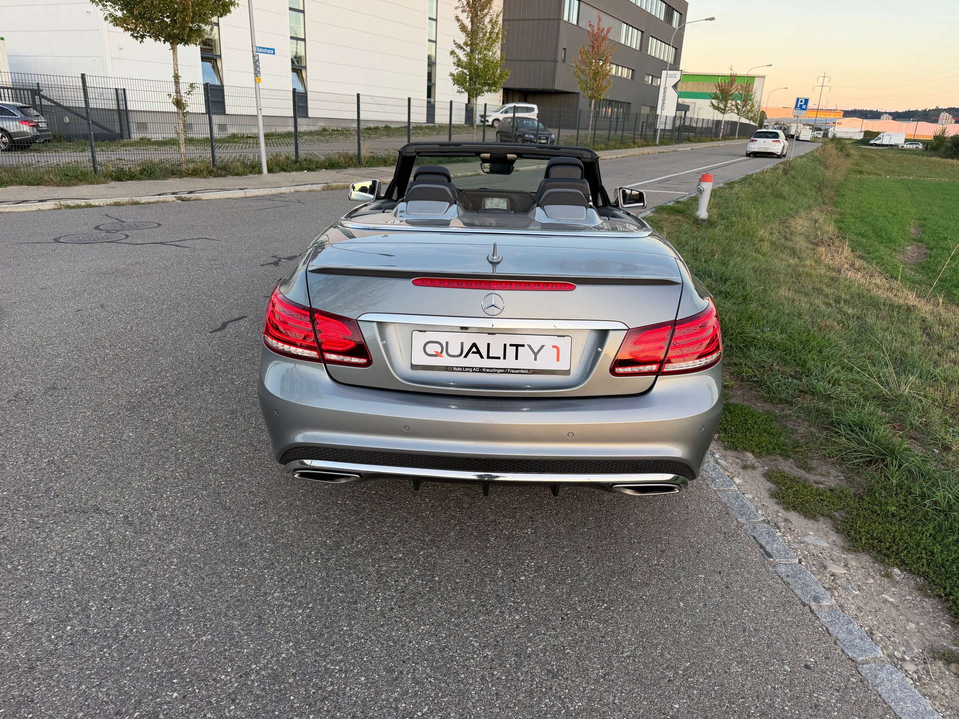MERCEDES-BENZ E 400 7G-Tronic*** AMG LINE***360°-Kamera-image-14