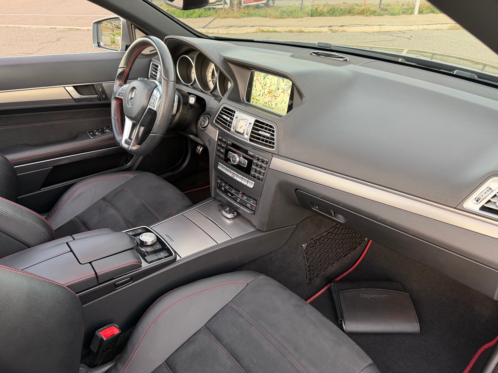 MERCEDES-BENZ E 400 7G-Tronic*** AMG LINE***360°-Kamera-image-23