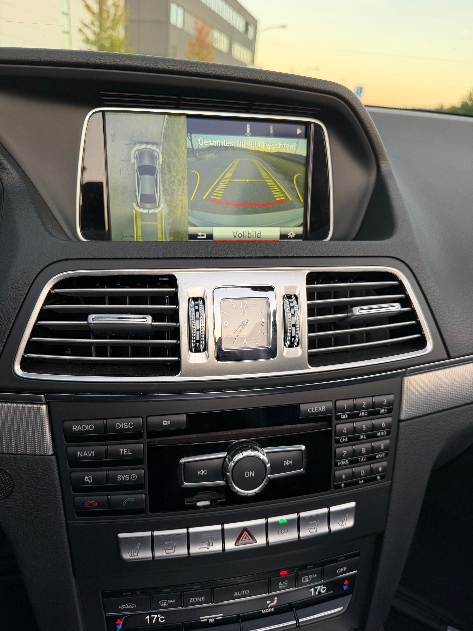 MERCEDES-BENZ E 400 7G-Tronic*** AMG LINE***360°-Kamera-image-26