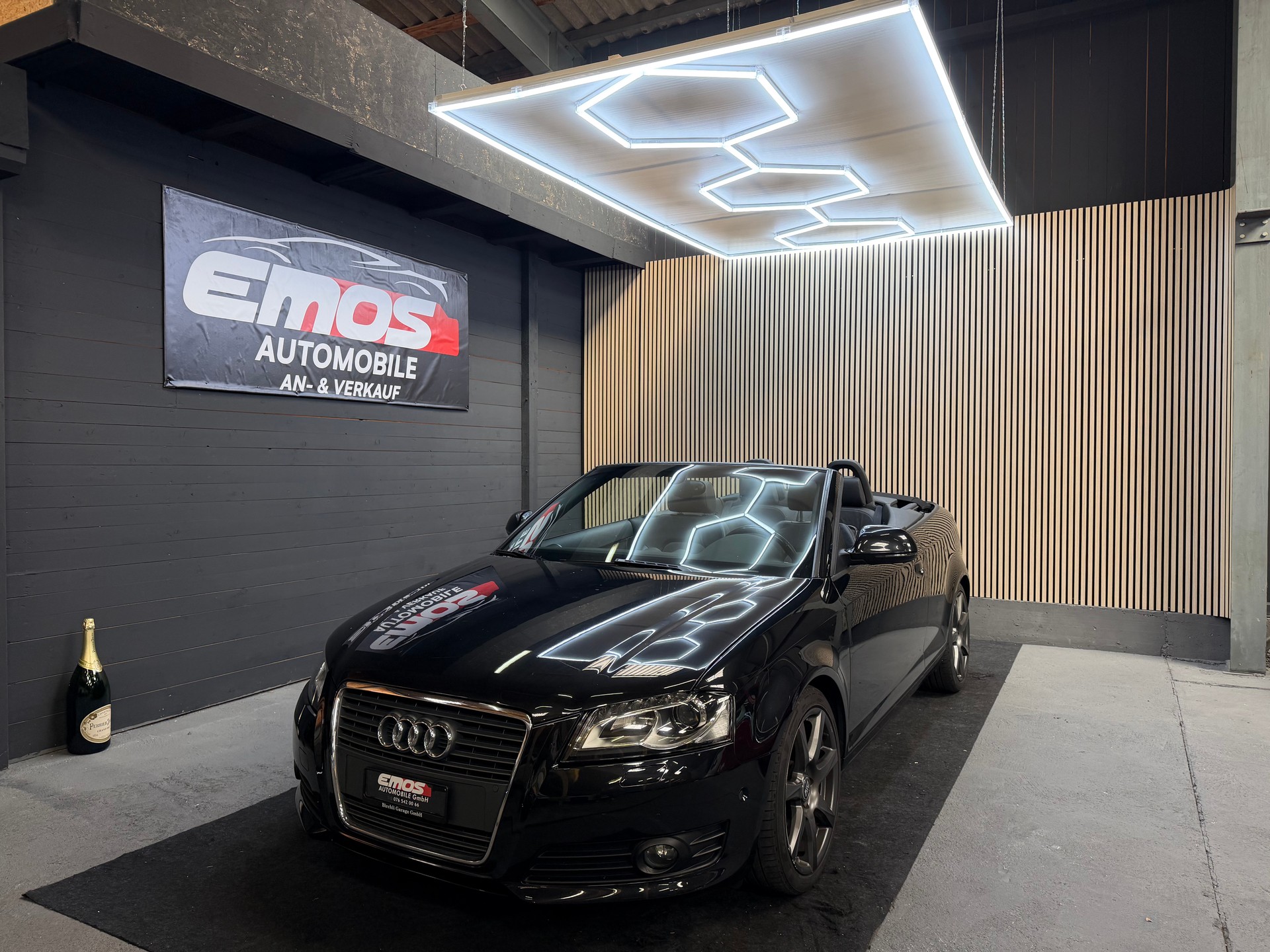 AUDI A3 Cabriolet 1.8 TFSI Attraction S-tronic S-Line-image-0