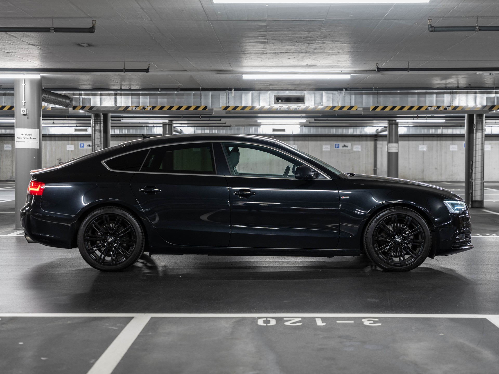 AUDI A5 Sportback 2.0 TFSI quattro S-tronic-image-11