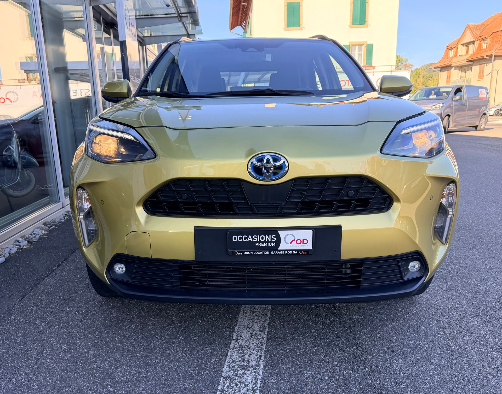 TOYOTA Yaris Cross 1.5 Comfort AWDi e-CVT-image-1