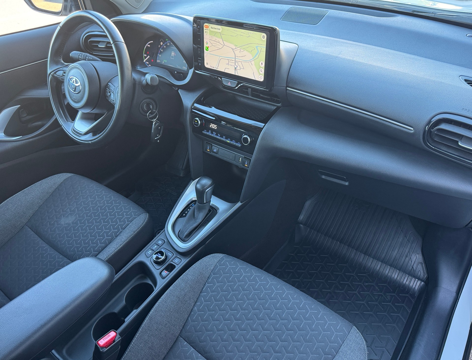 TOYOTA Yaris Cross 1.5 Comfort AWDi e-CVT-image-9