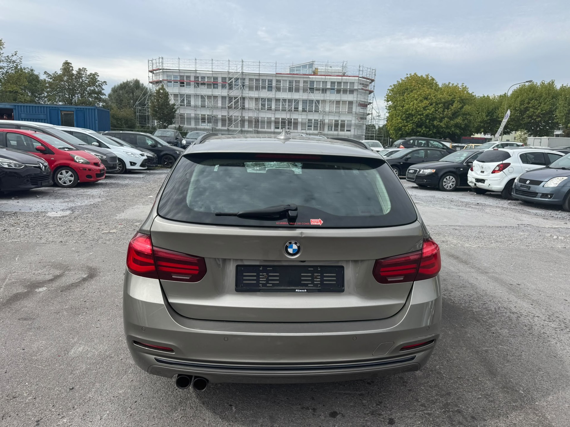 BMW 320d xDrive Touring Edition M Sport Steptronic-image-3