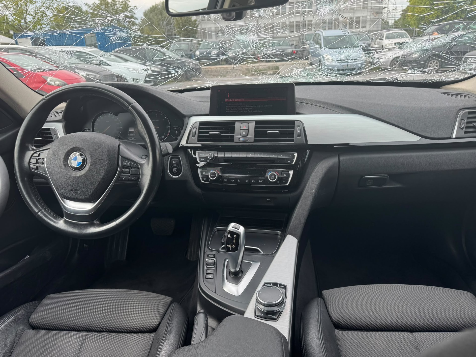 BMW 320d xDrive Touring Edition M Sport Steptronic-image-6