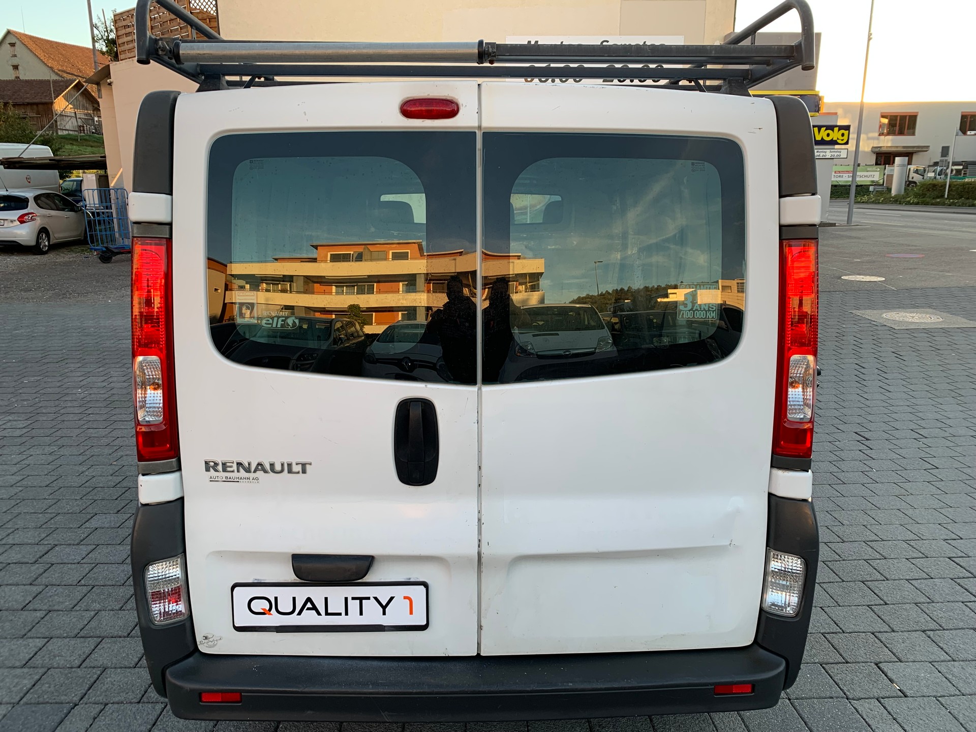 RENAULT Trafic 2.0 dCi 90 2.7t L1H1-image-5