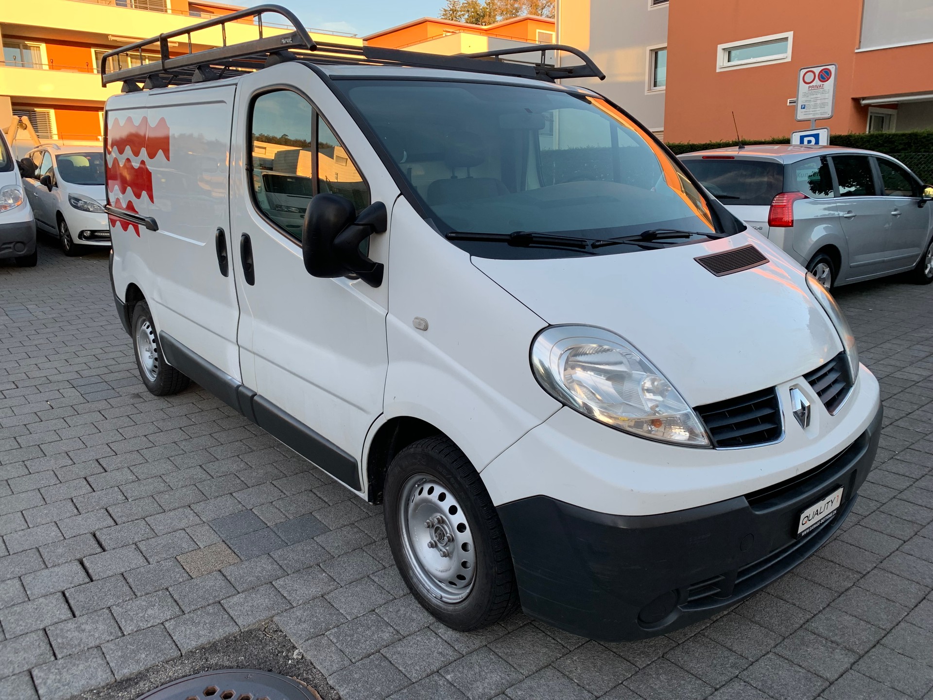 RENAULT Trafic 2.0 dCi 90 2.7t L1H1-image-1