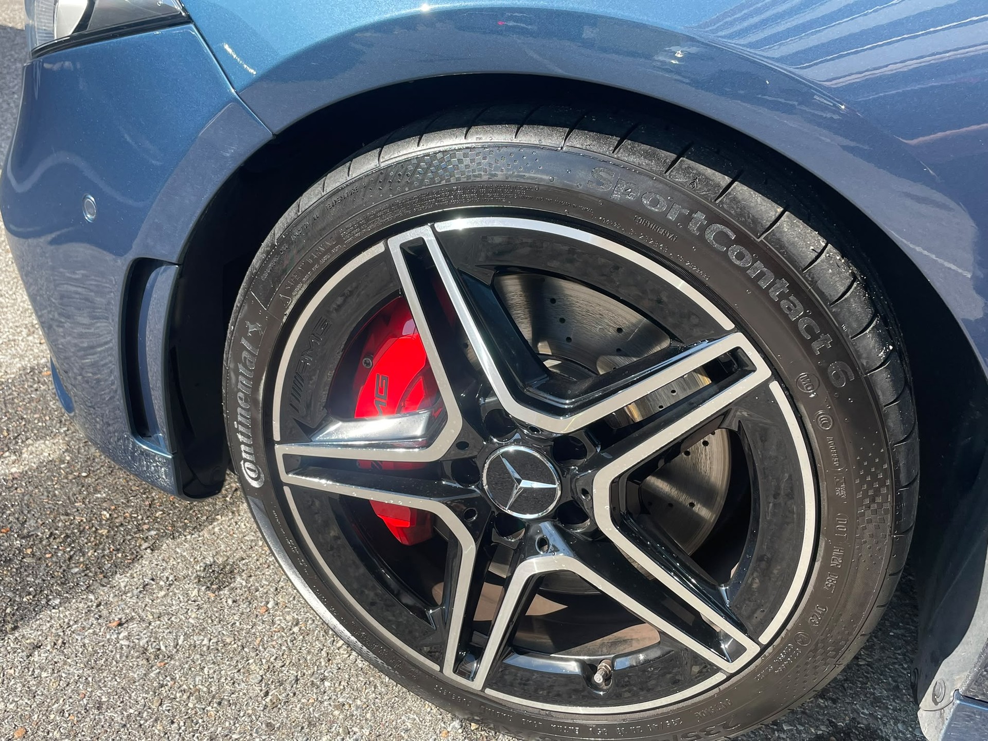 MERCEDES-BENZ A 35 AMG 4Matic Speedshift-image-14