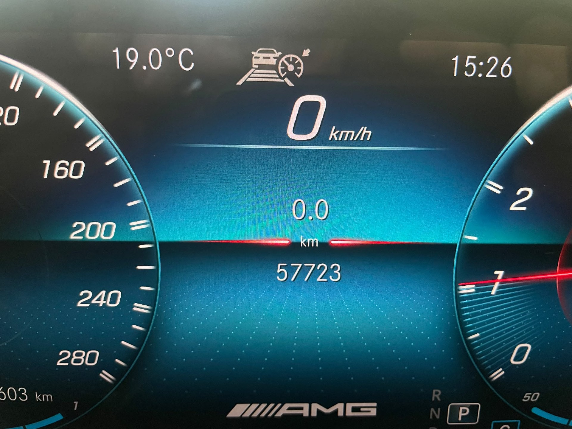 MERCEDES-BENZ A 35 AMG 4Matic Speedshift-image-5