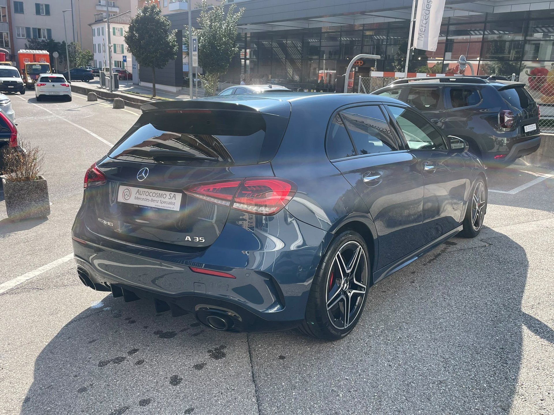 MERCEDES-BENZ A 35 AMG 4Matic Speedshift-image-3