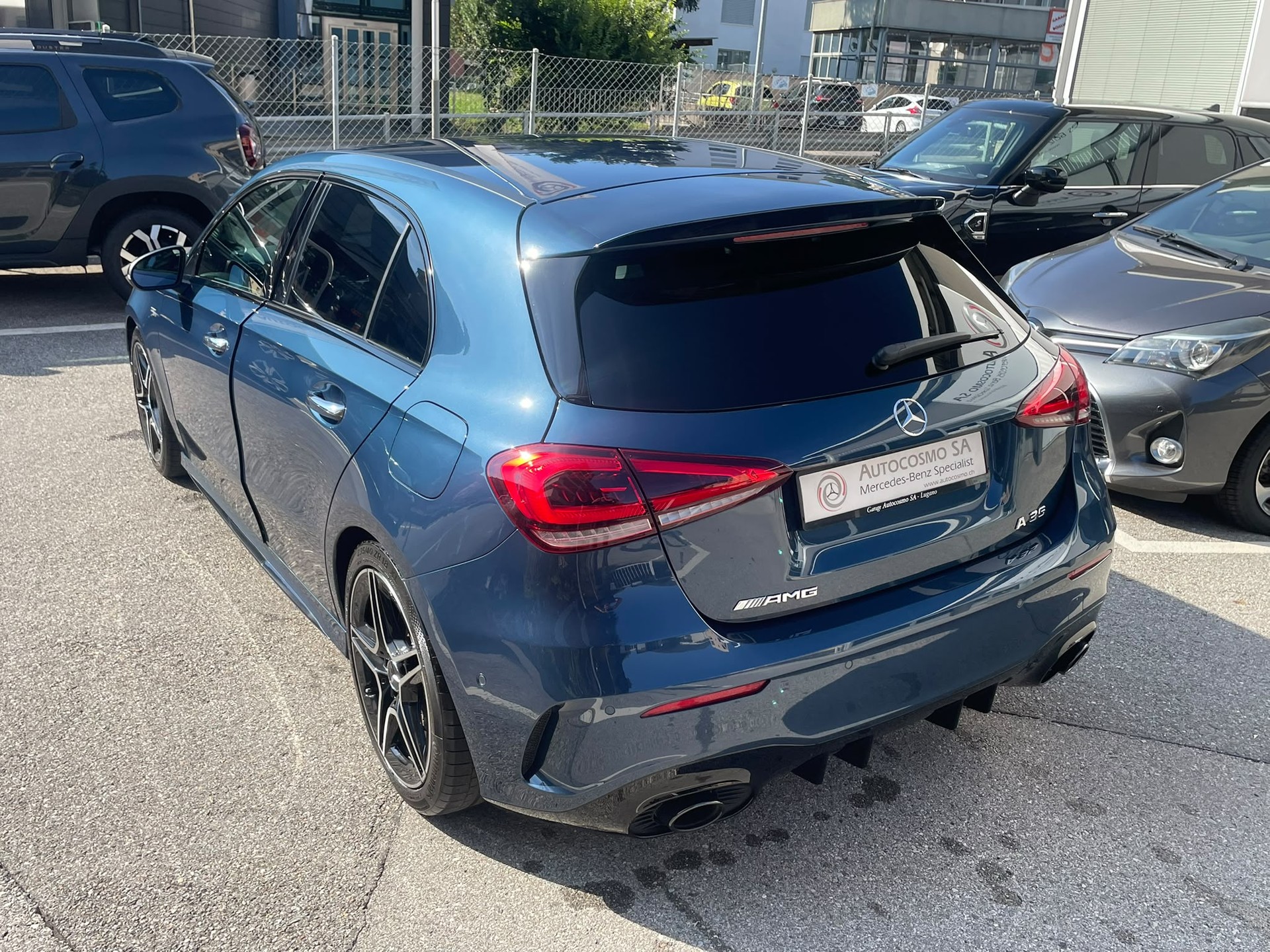 MERCEDES-BENZ A 35 AMG 4Matic Speedshift-image-4