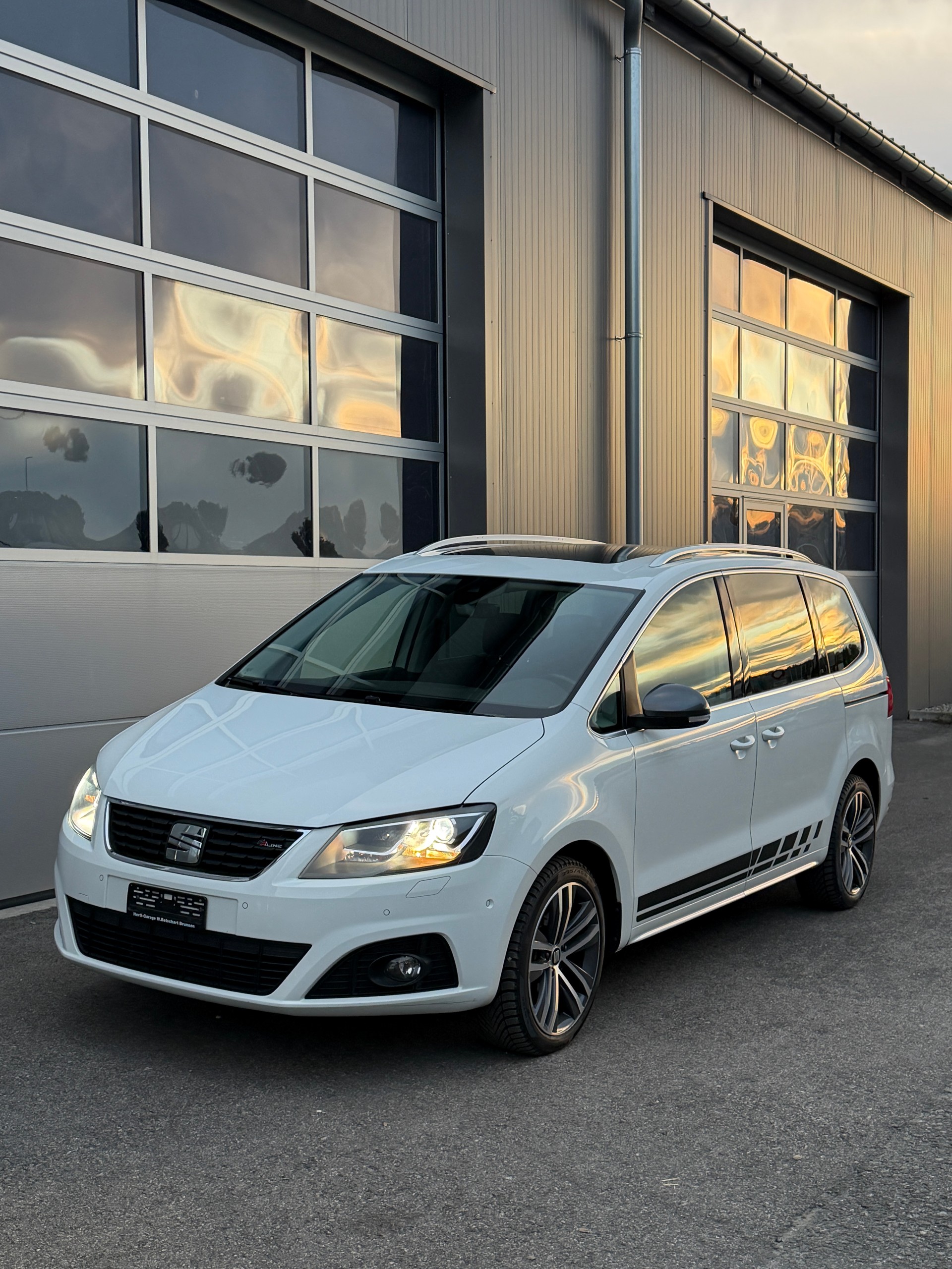 SEAT Alhambra 1.4 TSI DSG SWISS FR2-image-3