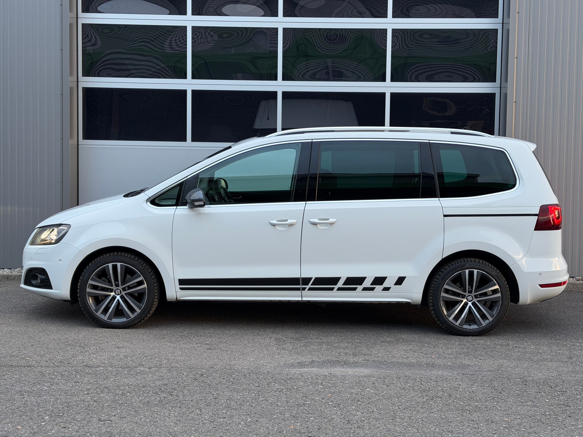 SEAT Alhambra 1.4 TSI DSG SWISS FR2-image-7