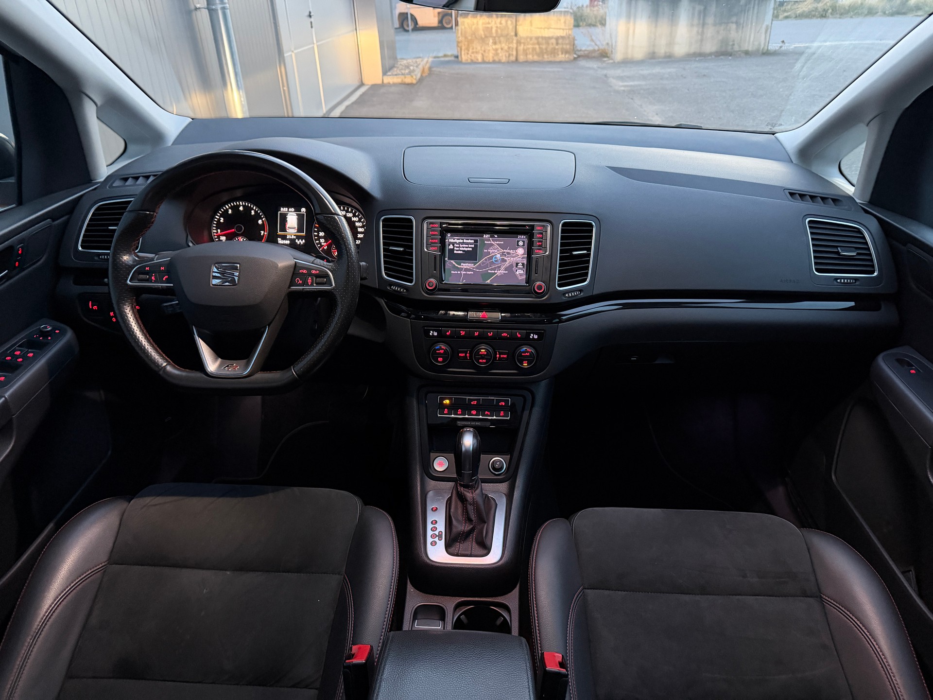 SEAT Alhambra 1.4 TSI DSG SWISS FR2-image-11