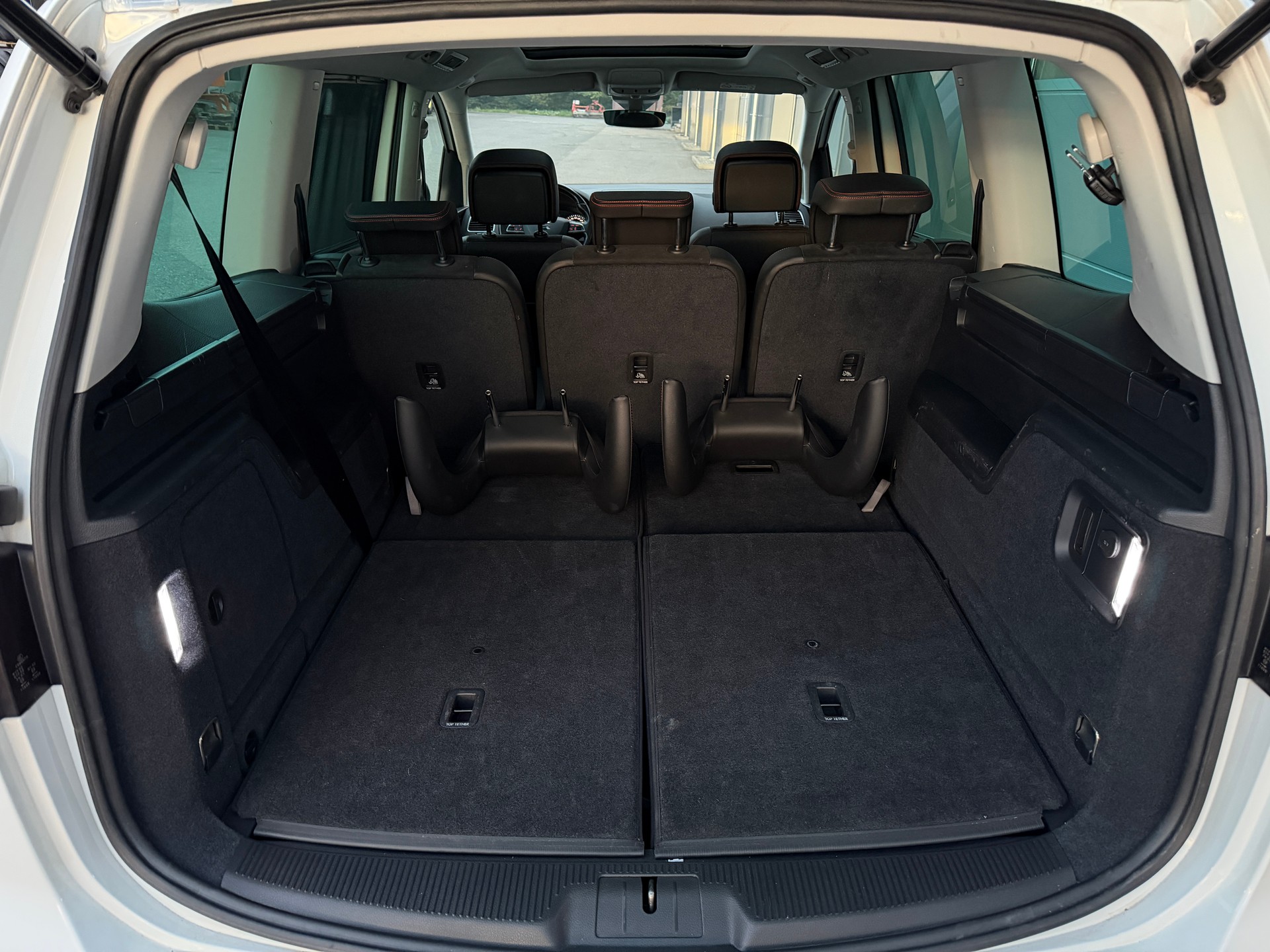SEAT Alhambra 1.4 TSI DSG SWISS FR2-image-12