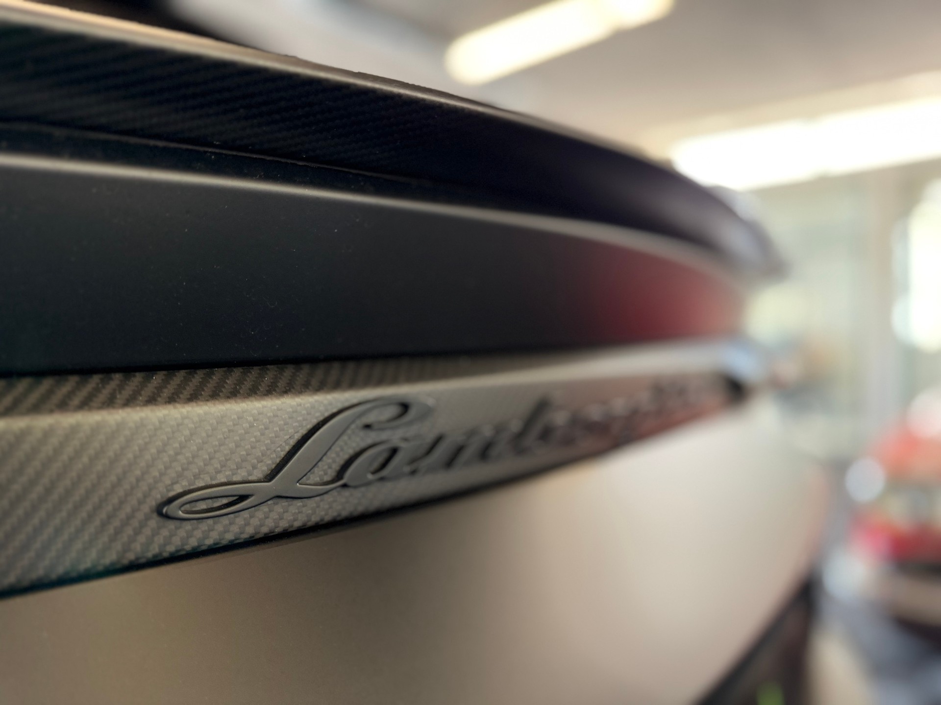 LAMBORGHINI Urus Performante ( CH AUTO ) 666 PS + ABSOLUT FULL OPTION !-image-13