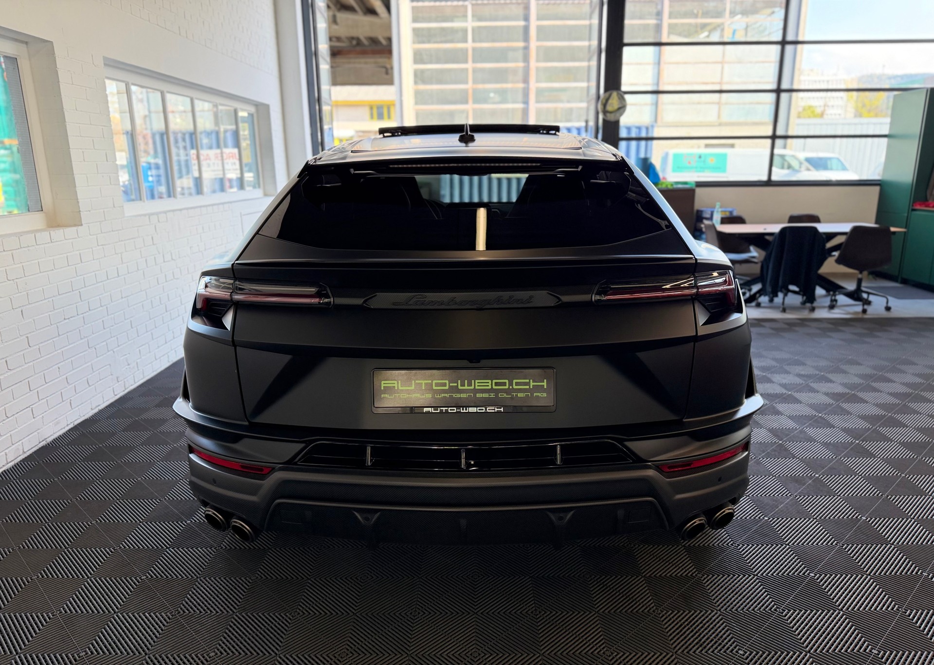 LAMBORGHINI Urus Performante ( CH AUTO ) 666 PS + ABSOLUT FULL OPTION !-image-3