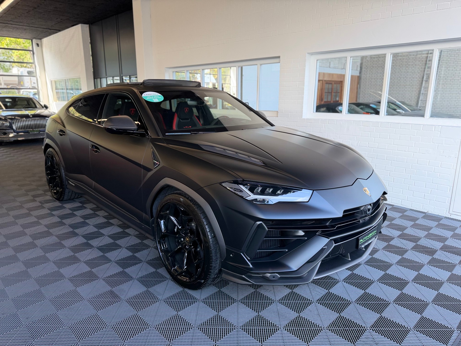 LAMBORGHINI Urus Performante ( CH AUTO ) 666 PS + ABSOLUT FULL OPTION !-image-0