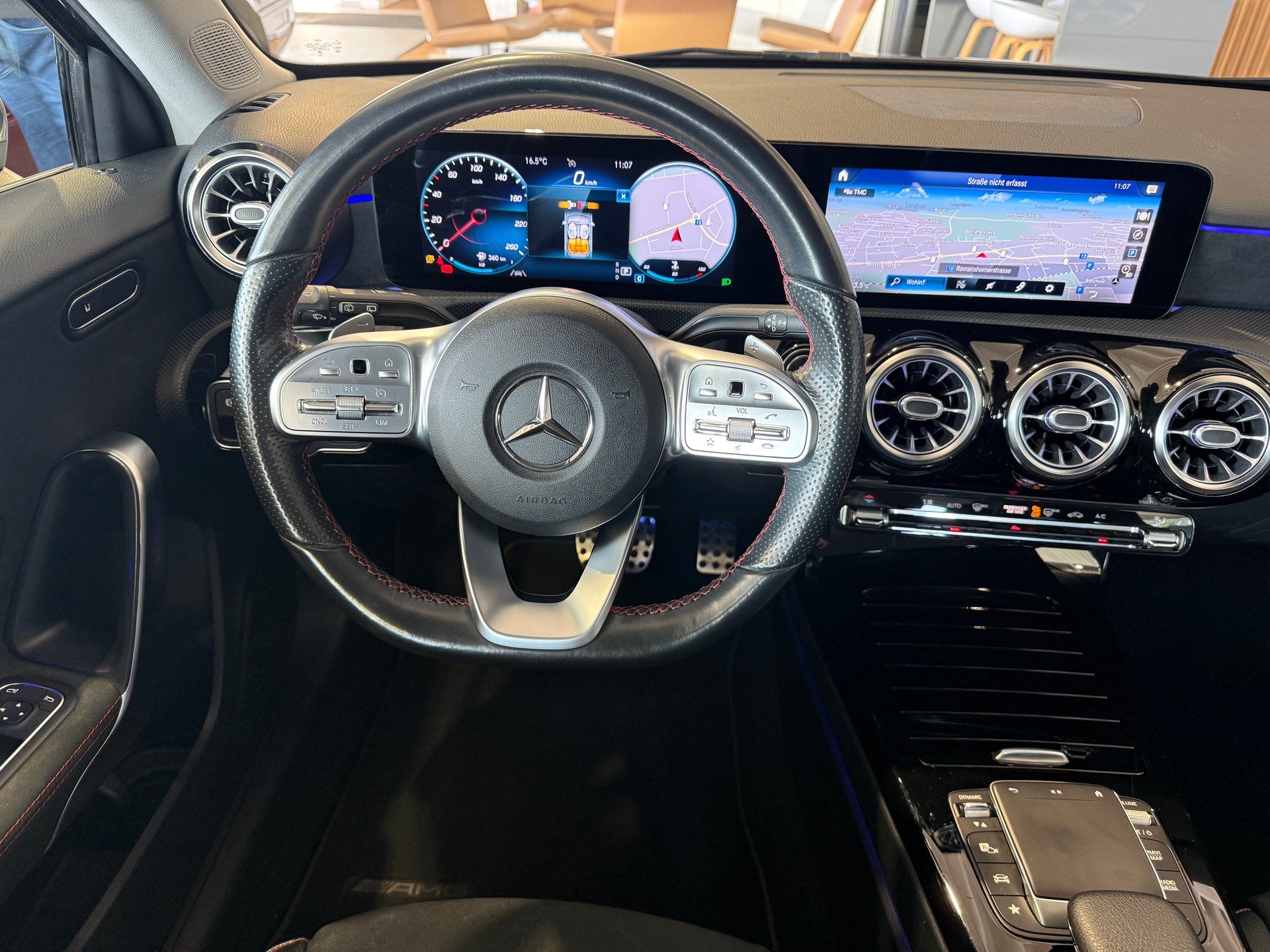 MERCEDES-BENZ A 180 AMG Line 7G-DCT *** DISTANZREGLER***-image-18