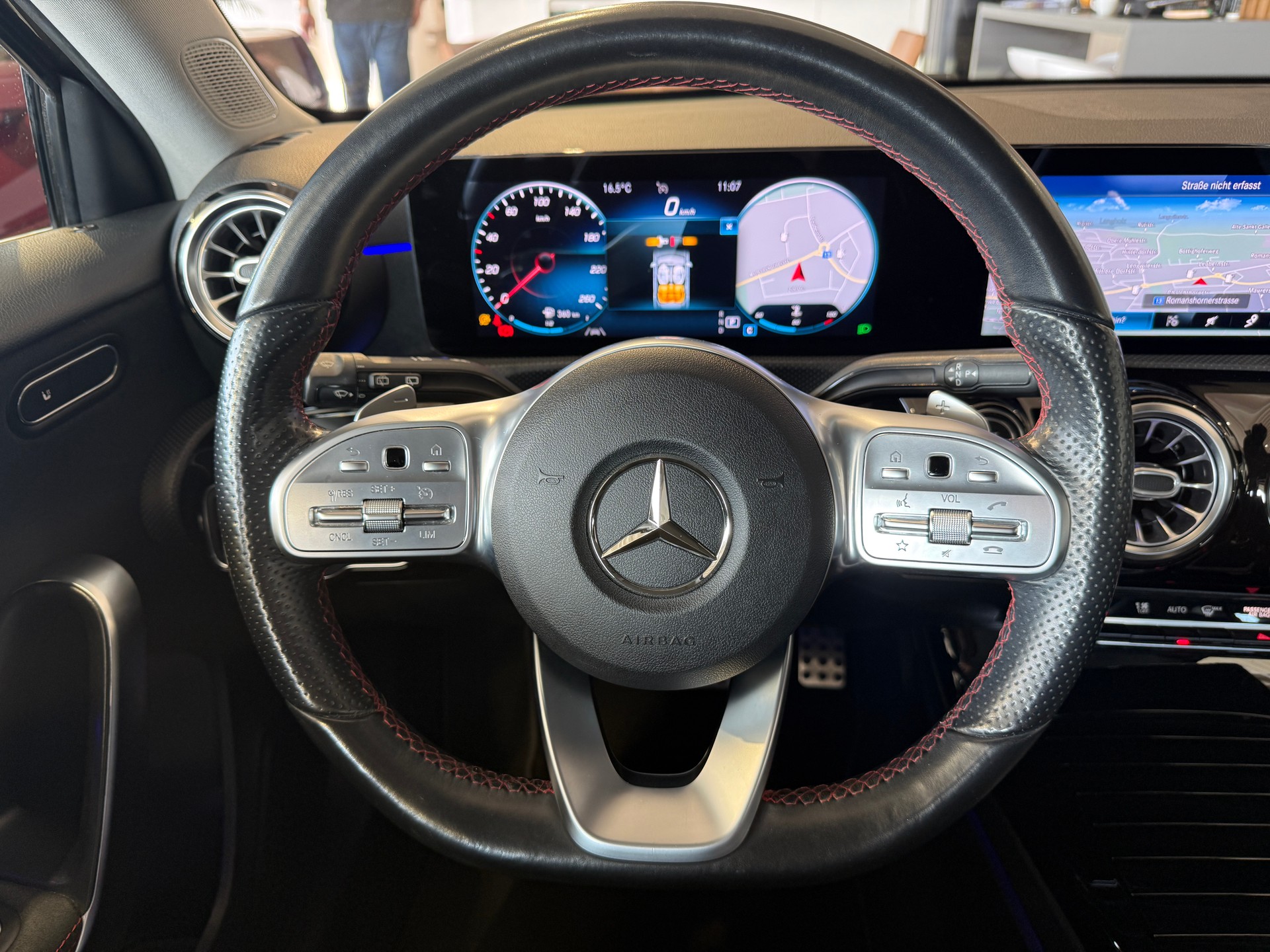 MERCEDES-BENZ A 180 AMG Line 7G-DCT *** DISTANZREGLER***-image-10
