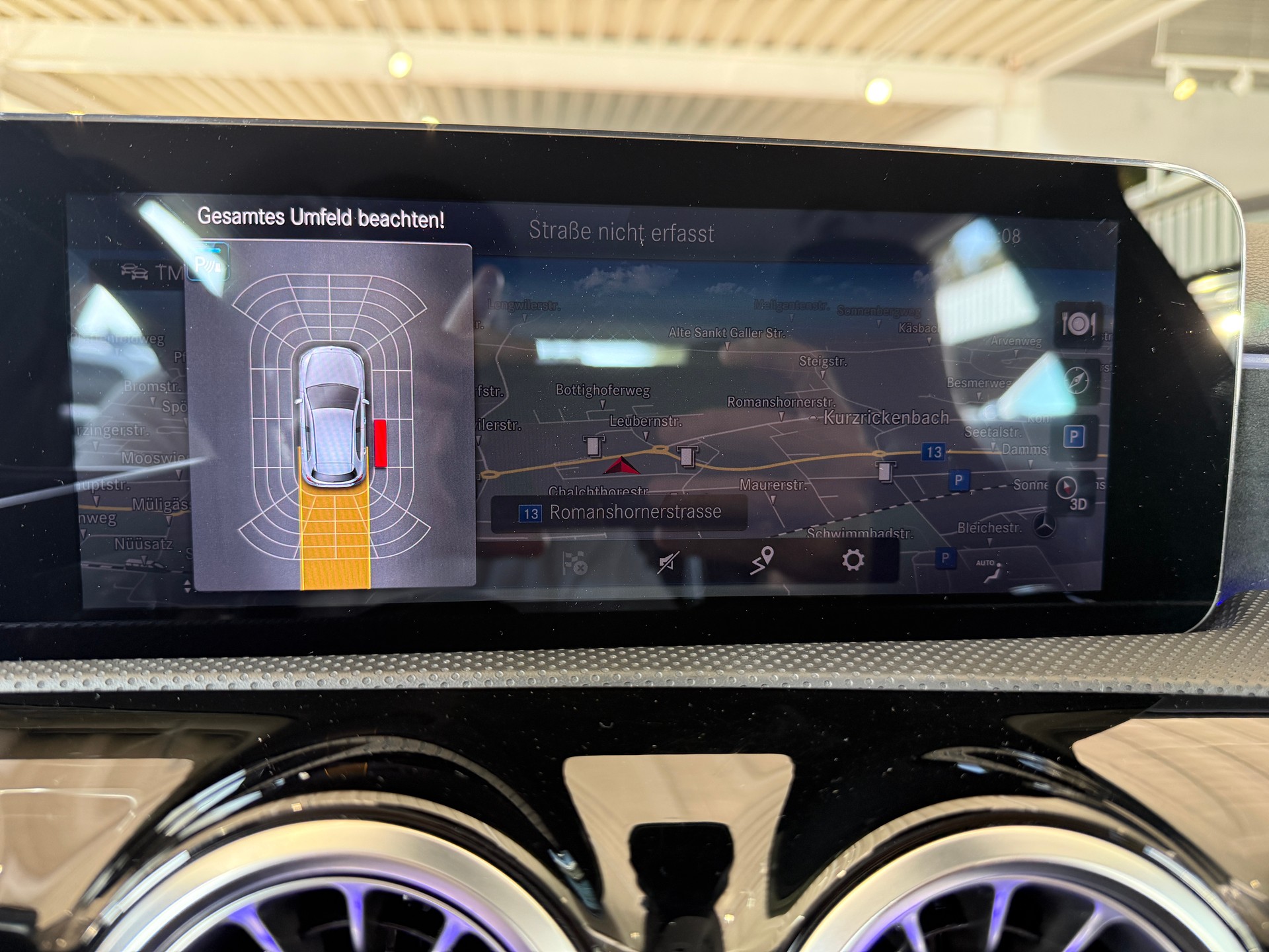 MERCEDES-BENZ A 180 AMG Line 7G-DCT *** DISTANZREGLER***-image-16