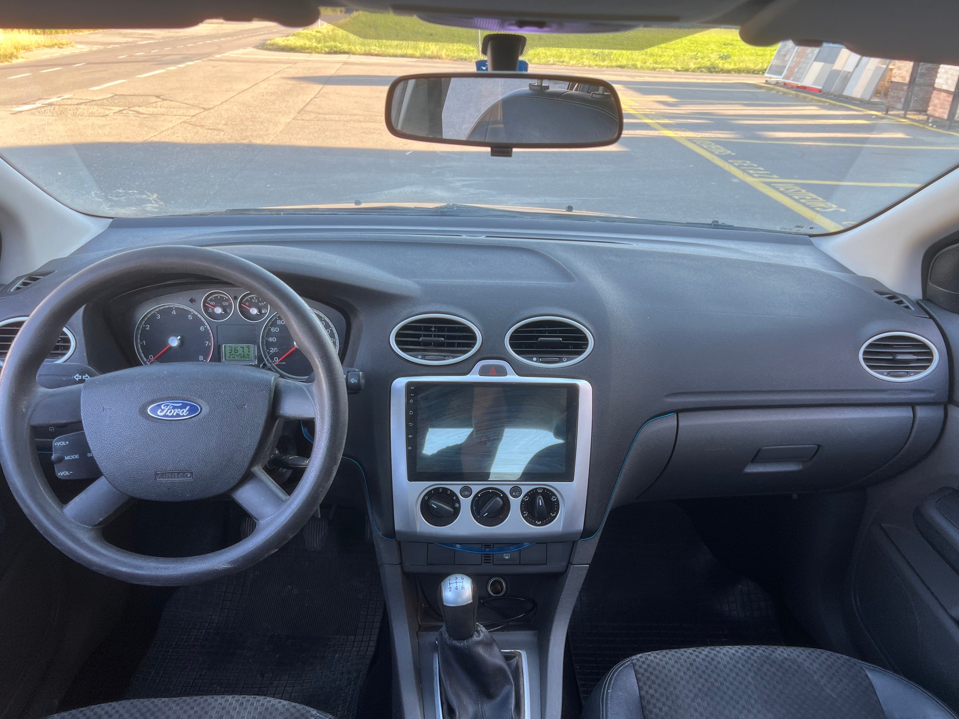 FORD Focus 1.6i VCT Titanium-image-10