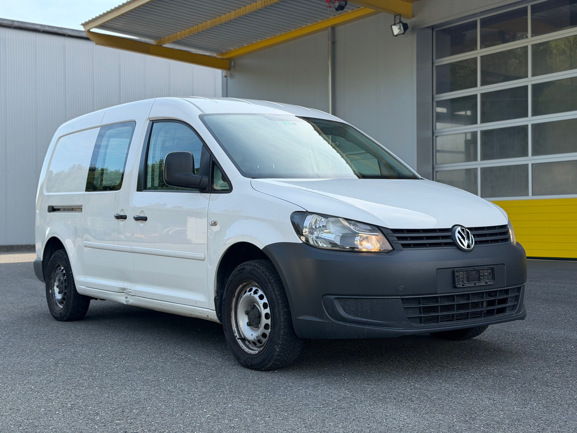 VW Caddy Maxi 1.6 TDI-image-2