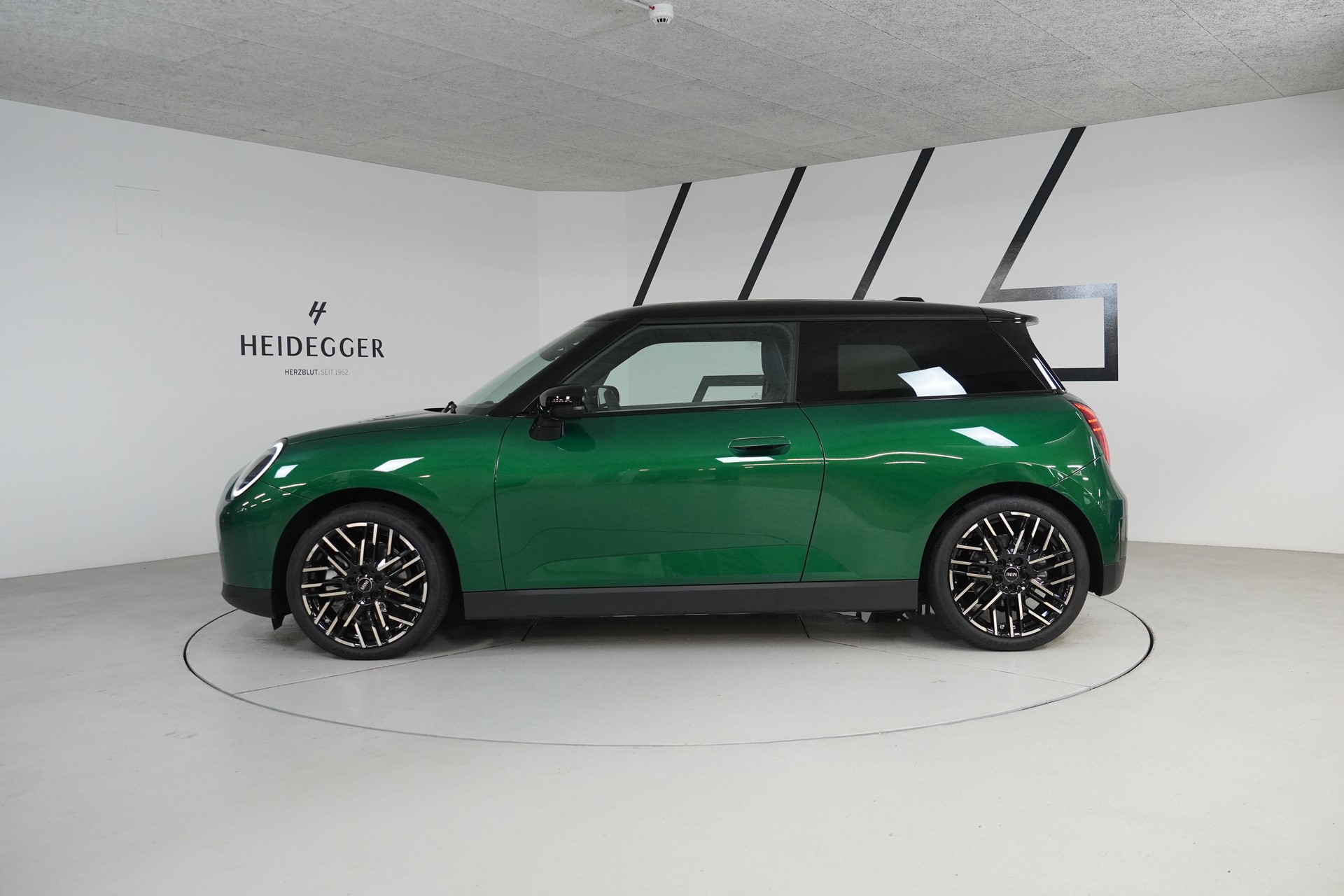 MINI Cooper SE-image-4