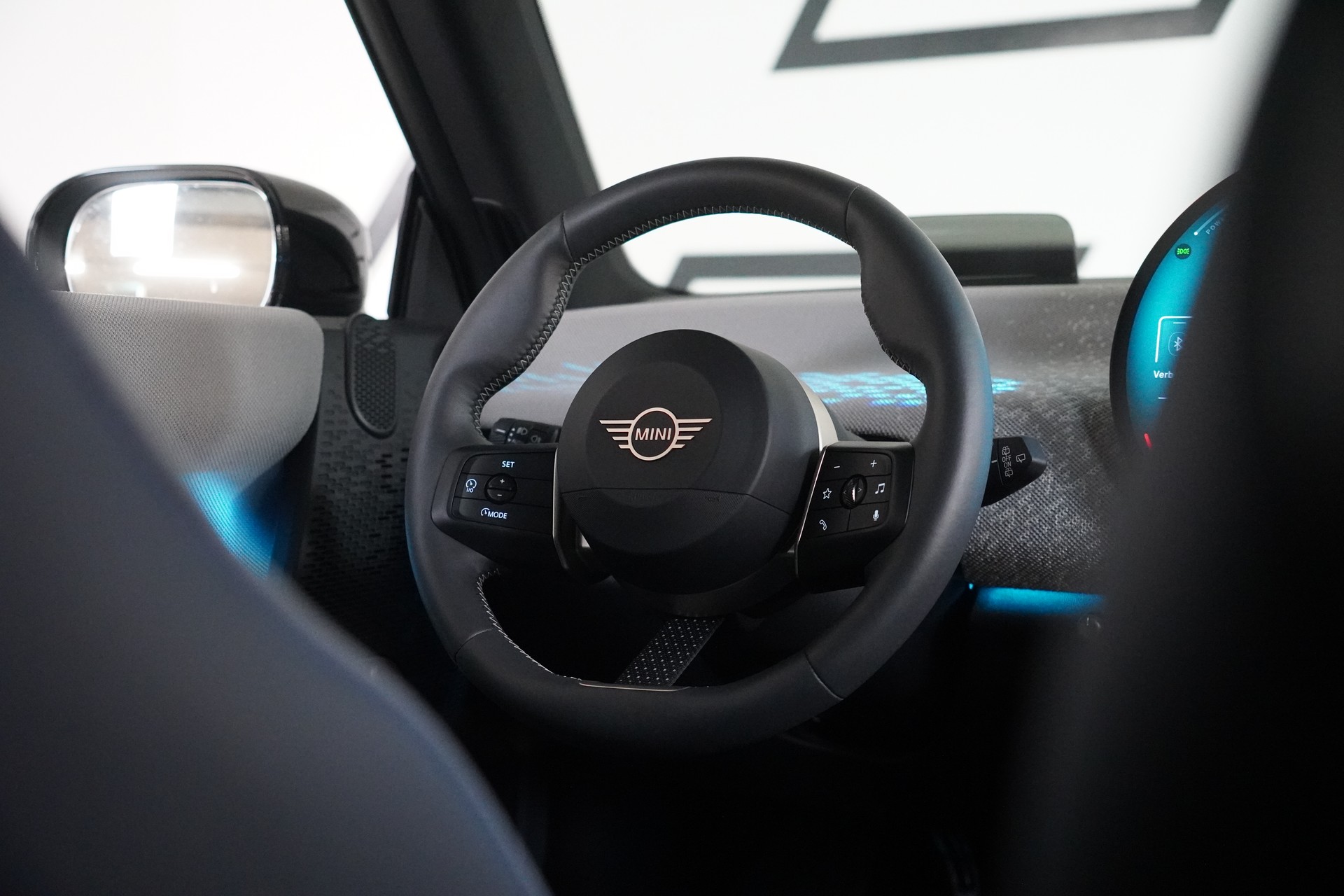 MINI Cooper SE-image-22