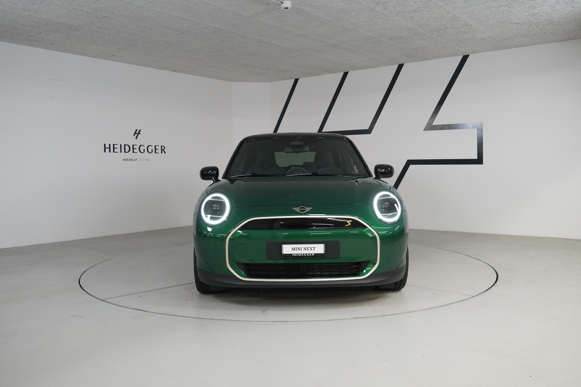 MINI Cooper SE-image-2