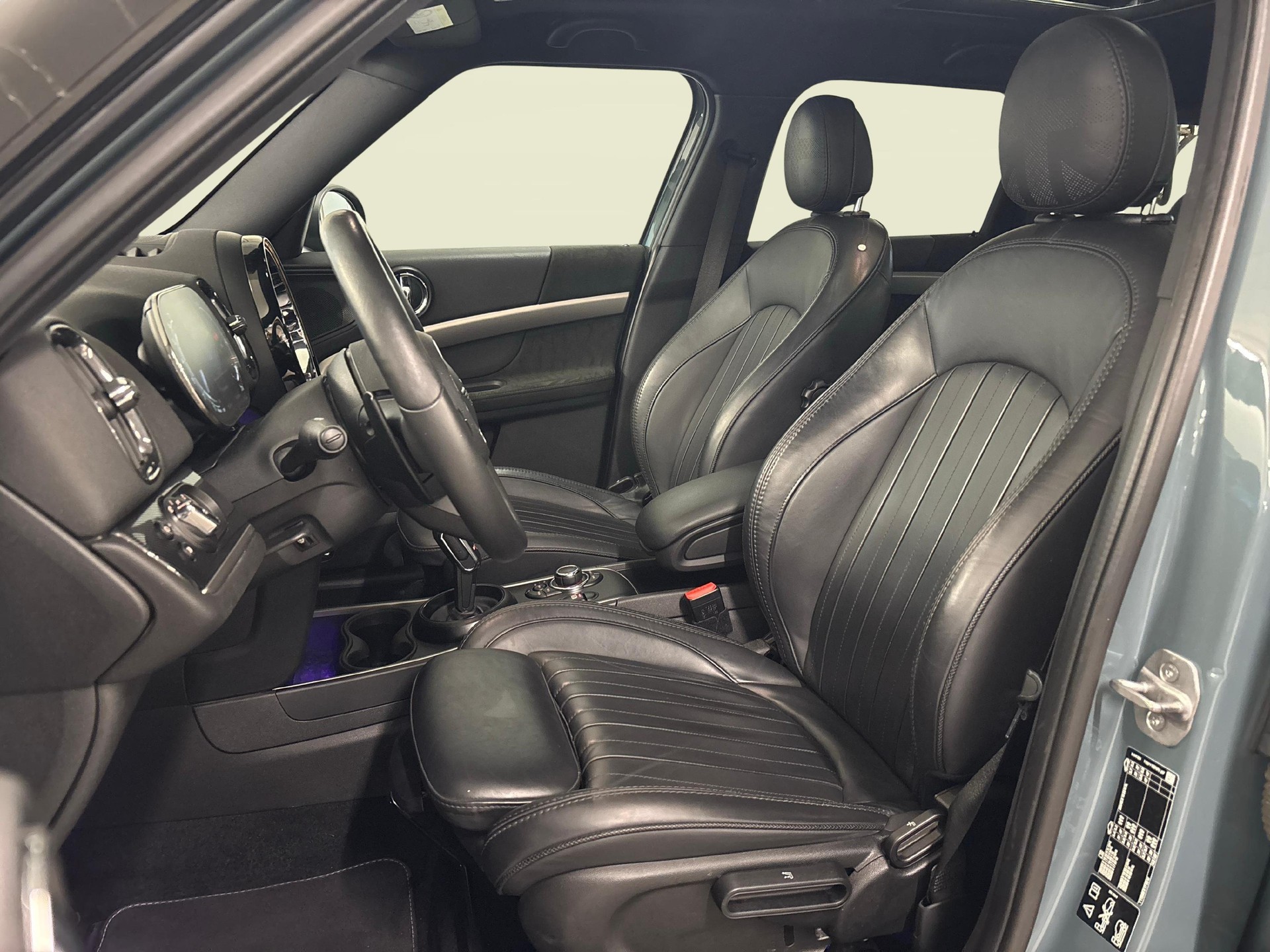 MINI Countryman F60 2.0i Cooper S SAG ALL4-image-8
