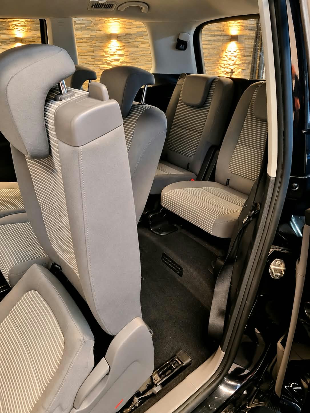 SEAT Alhambra 2.0 TDI Style-image-18