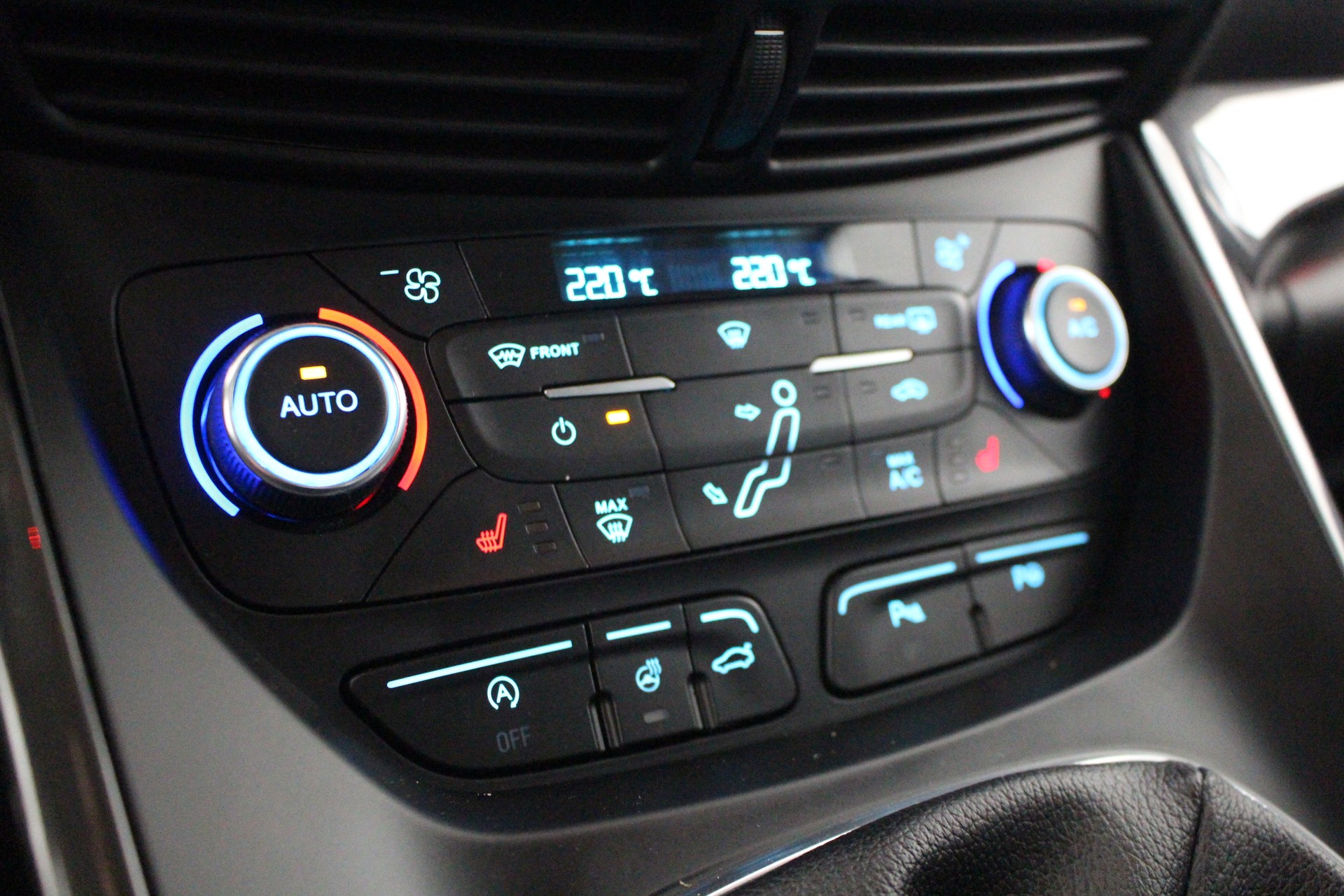 FORD C-Max 1.5i EcoB 150 Titanium S/S-image-16
