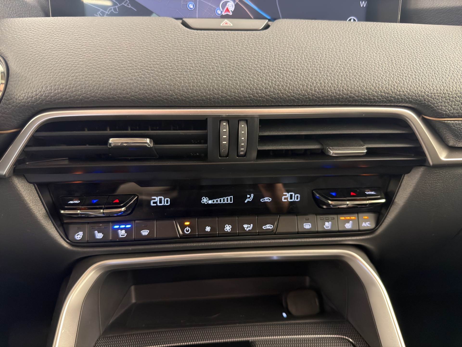 MAZDA CX-60 2.5 PHEV Homura-image-15
