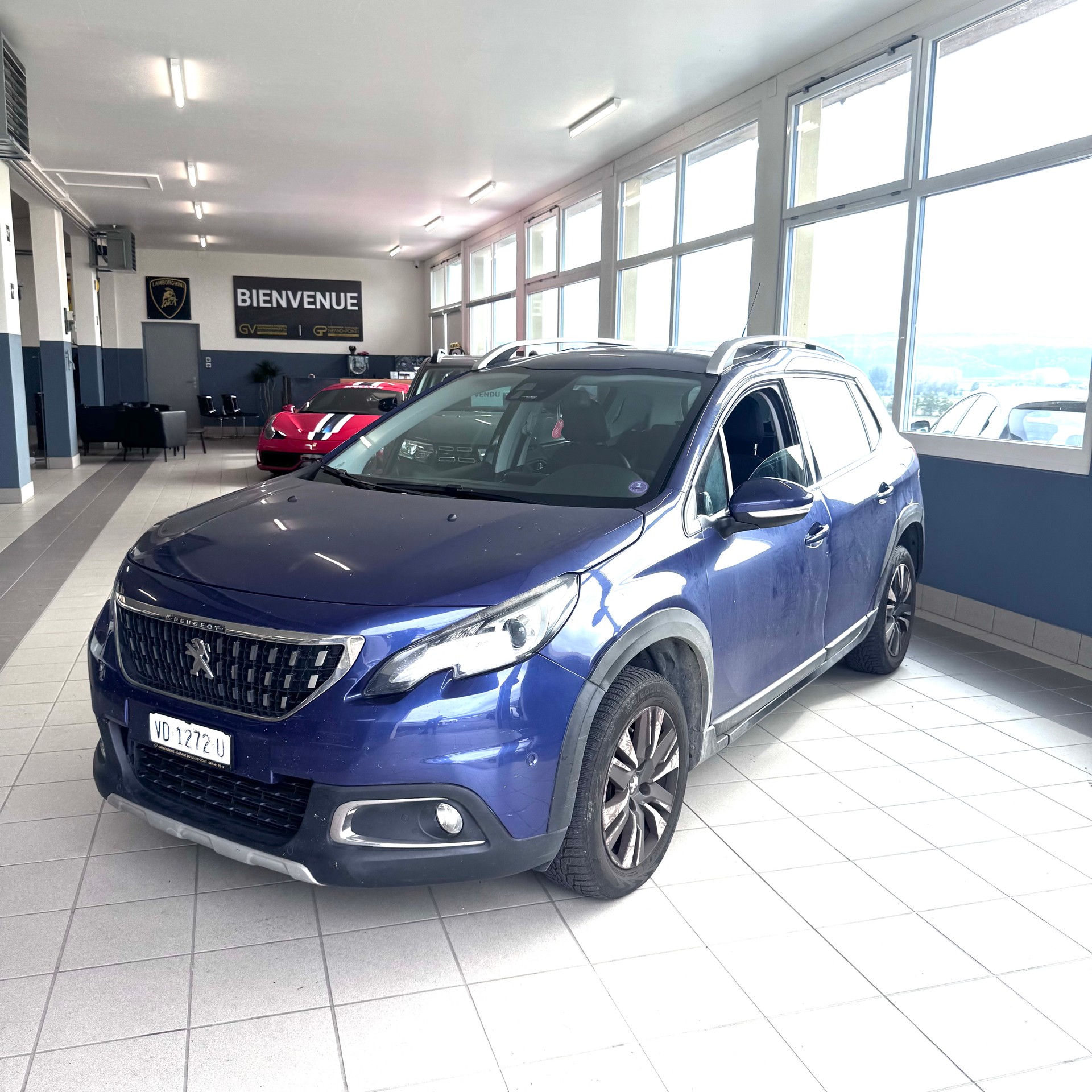 PEUGEOT 2008 1.2 PureTech Allure EAT6-image-0