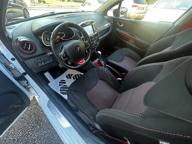 RENAULT Clio 1.6 T RS 220 Trophy EDC-image-10