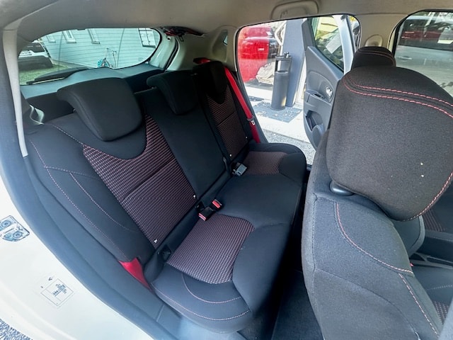RENAULT Clio 1.6 T RS 220 Trophy EDC-image-7