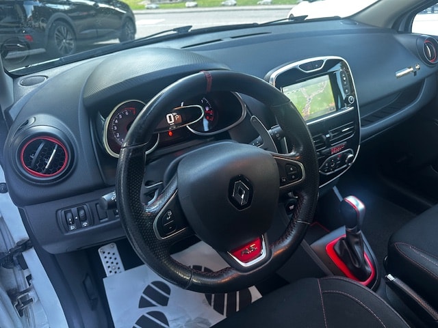 RENAULT Clio 1.6 T RS 220 Trophy EDC-image-19