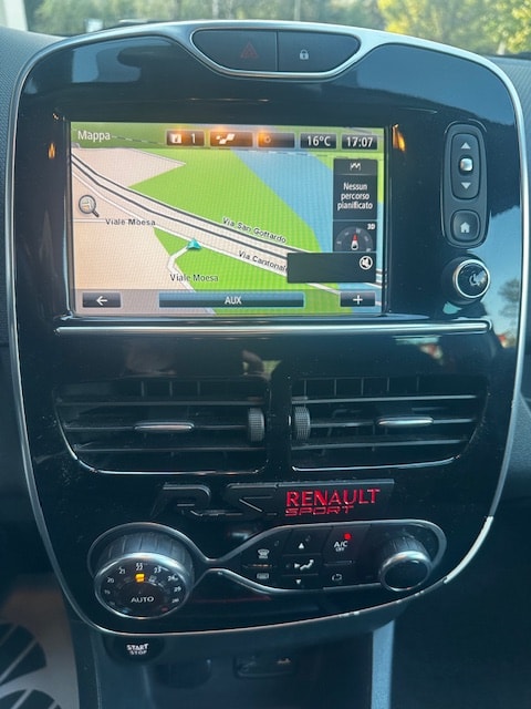RENAULT Clio 1.6 T RS 220 Trophy EDC-image-15