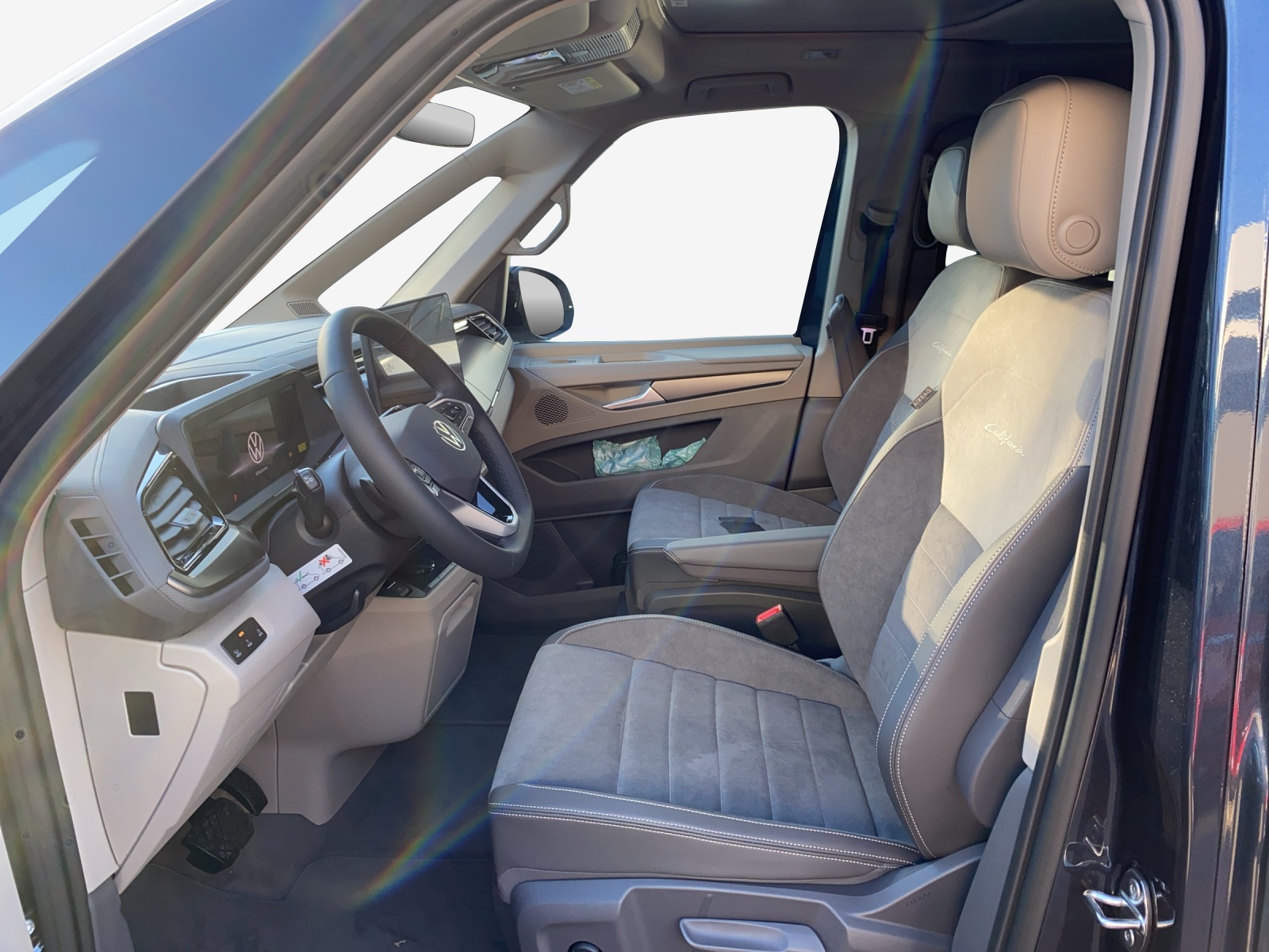 VW California 2.0 TDI Beach Tour Liberty-image-7