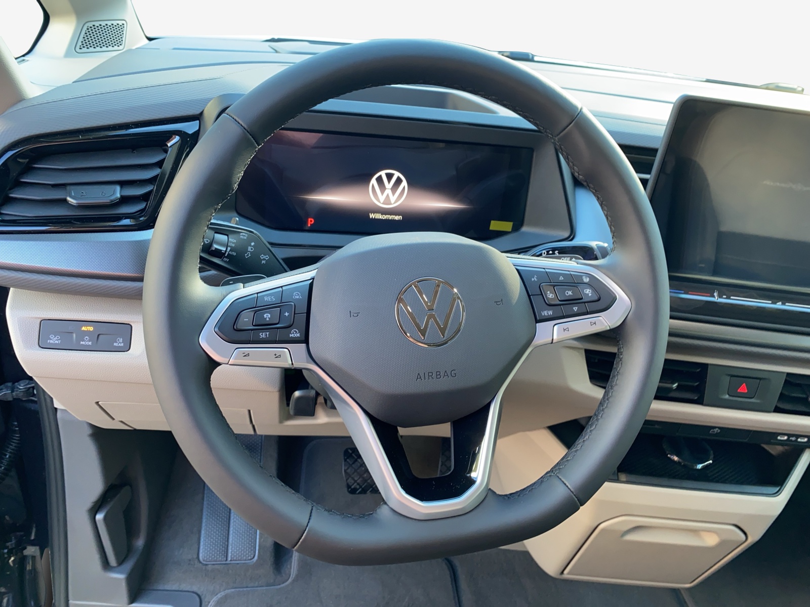 VW California 2.0 TDI Beach Tour Liberty-image-9
