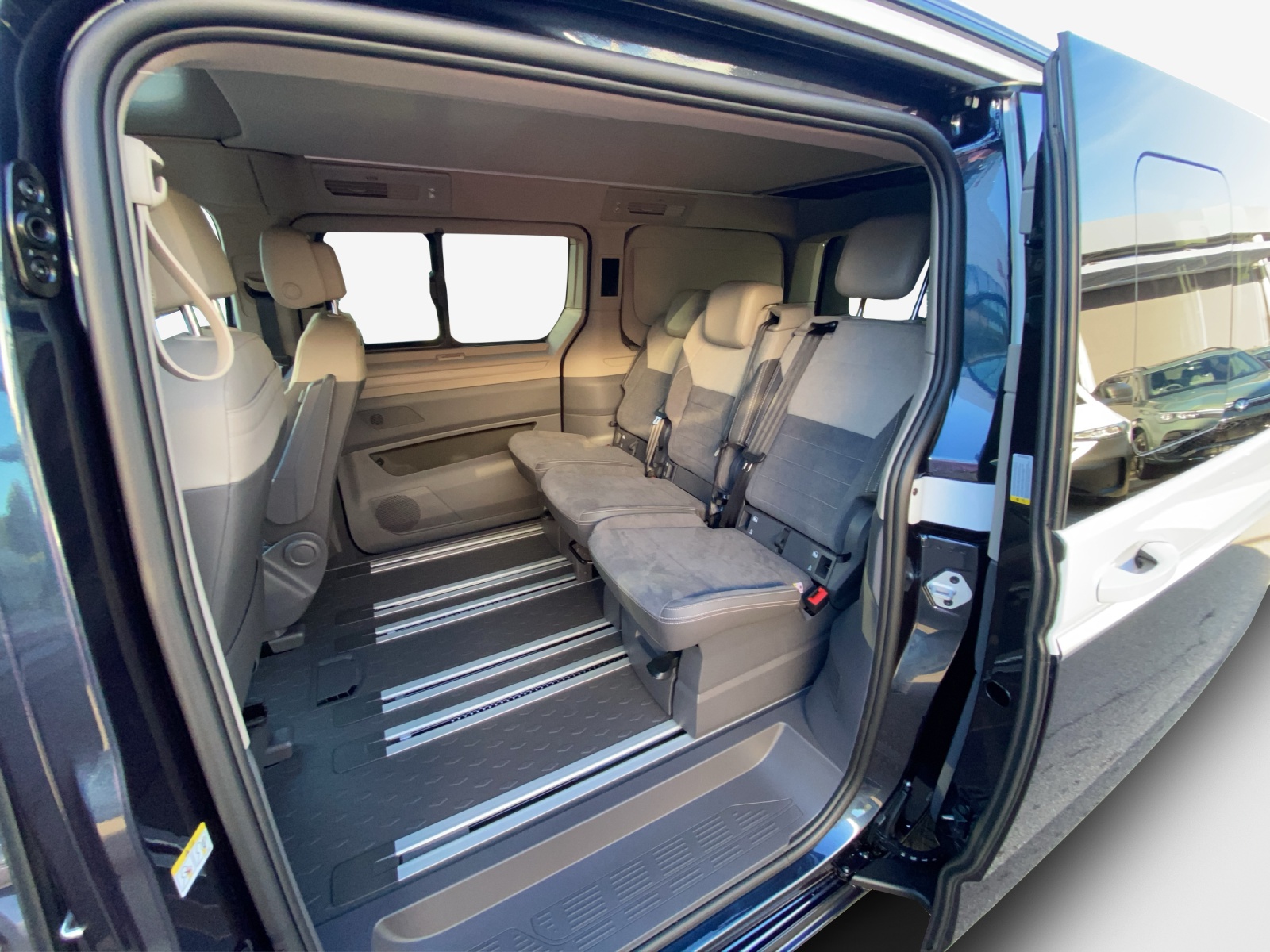 VW California 2.0 TDI Beach Tour Liberty-image-11