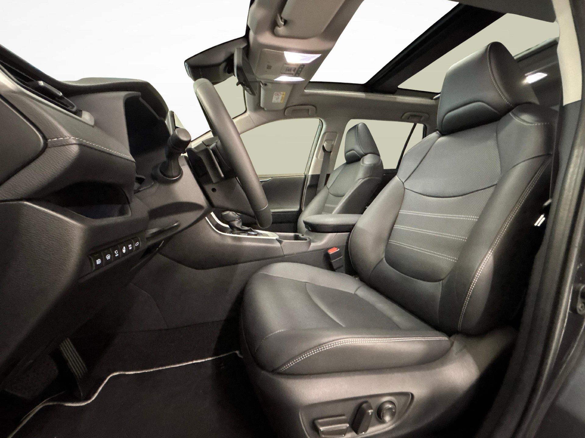 TOYOTA RAV4 2.5 HEV Premium-image-8