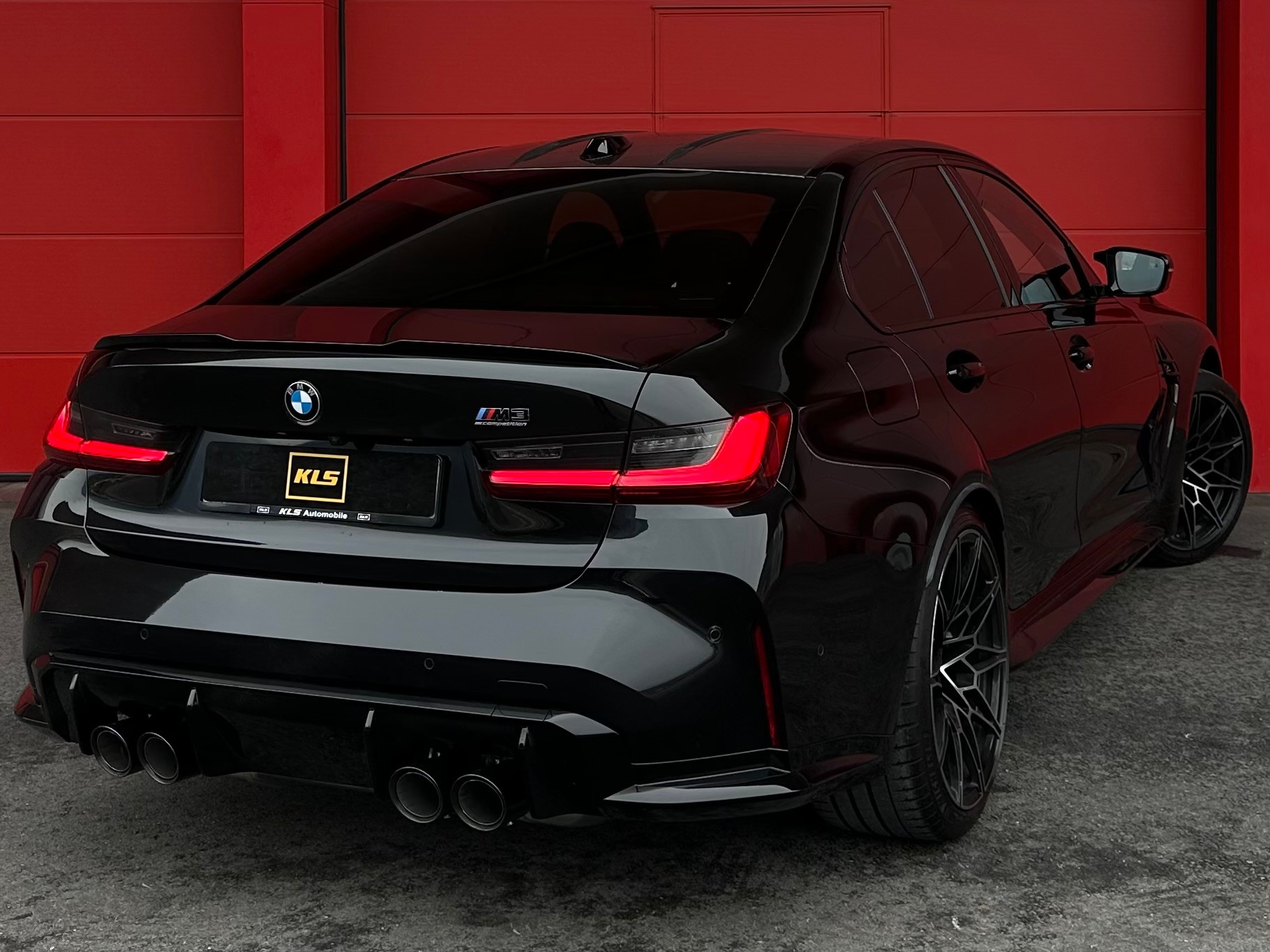 BMW M3 Competition M xDrive-image-3