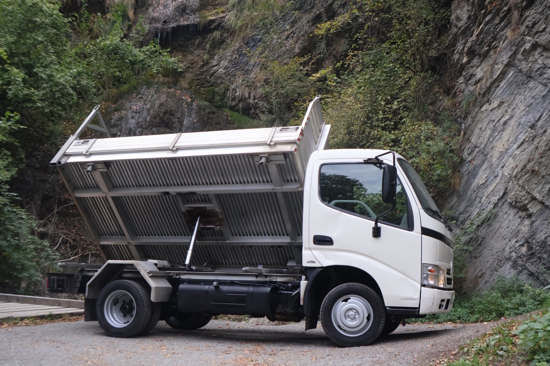 TOYOTA Dyna 150 LWB-image-4