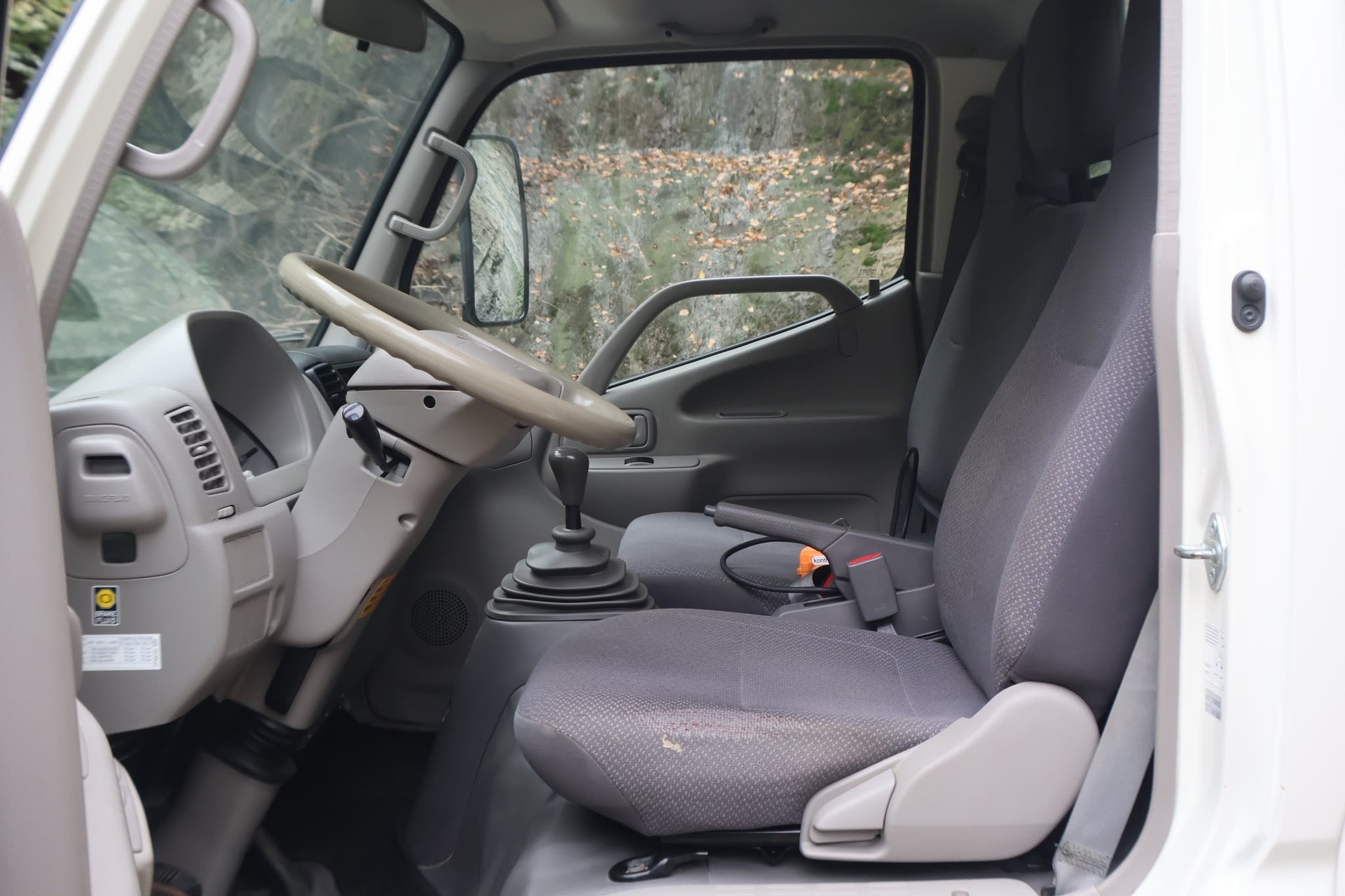 TOYOTA Dyna 150 LWB-image-10