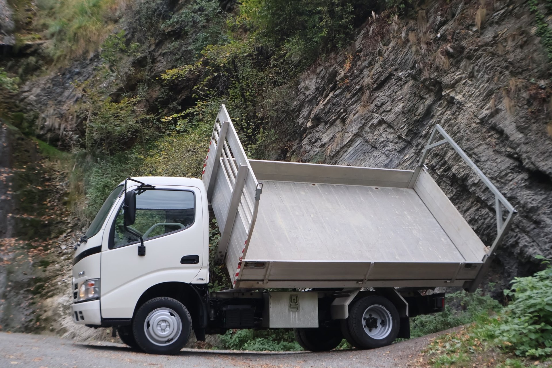 TOYOTA Dyna 150 LWB-image-7